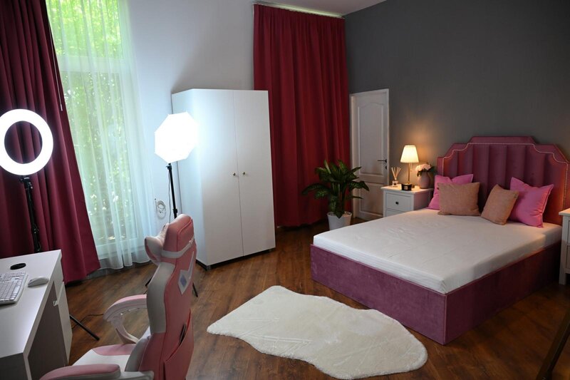 Modele videochat Rond Alba Iulia, Decebal.